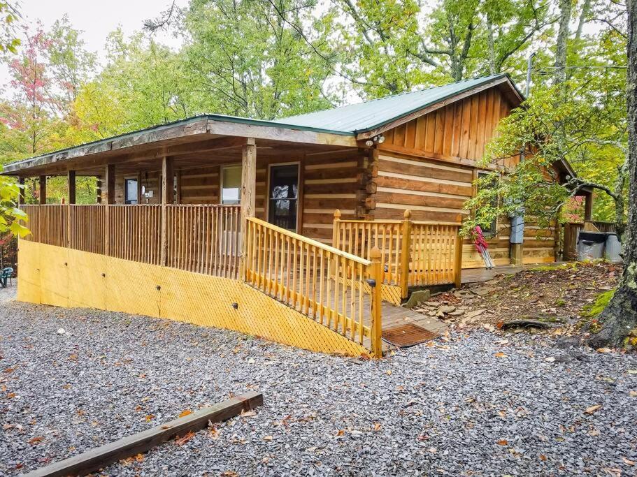 Rustic Cabin Севьервилл Экстерьер фото