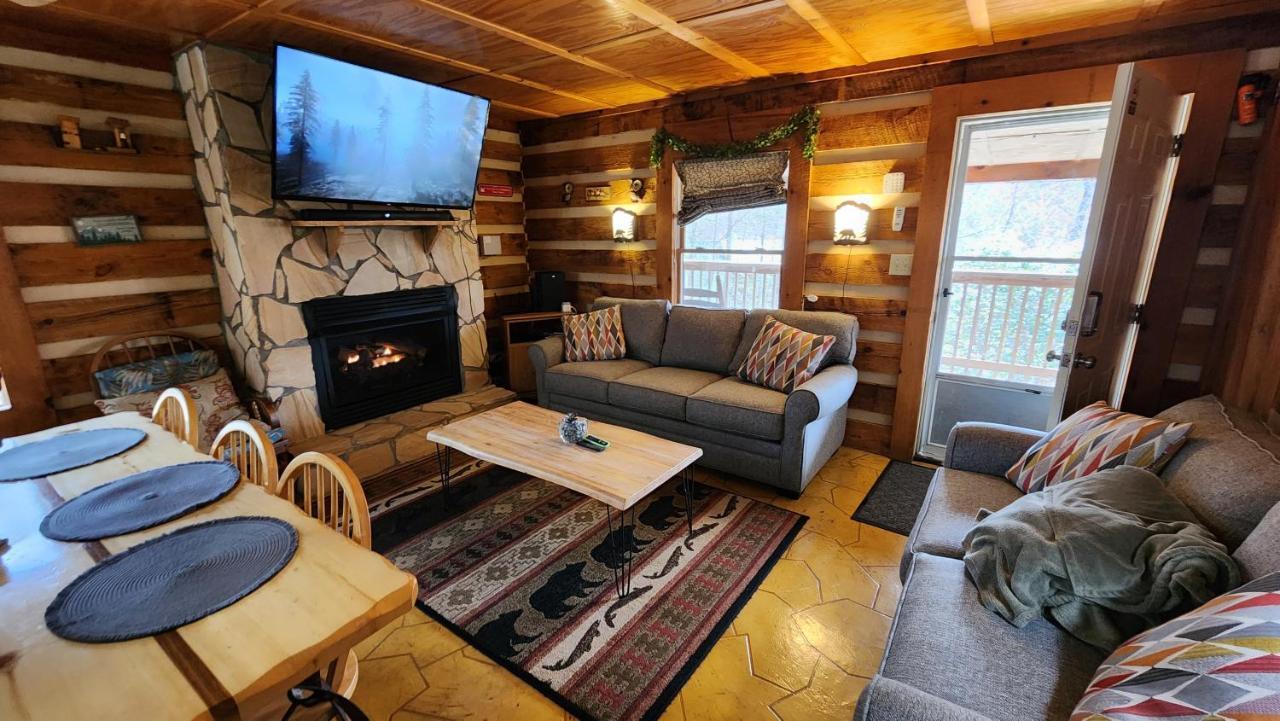 Rustic Cabin Севьервилл Экстерьер фото